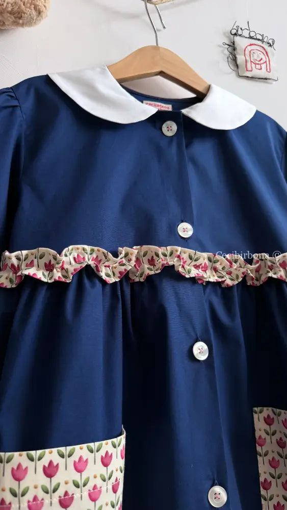 Grembiule con i tulipani rosa e la rouche - grembiule scuola bimba