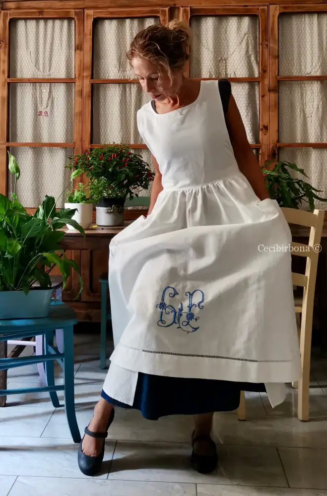 Grembiule con monogramma azzurro GL e sfilatura (Ref. 536) - grembiule donna tessuti antichi