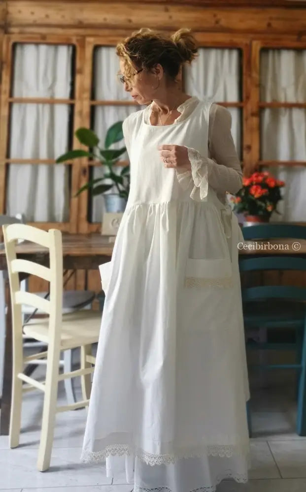 Grembiule da cucina con pizzo beige (Ref. 20) grembiule donna tessuti antichi