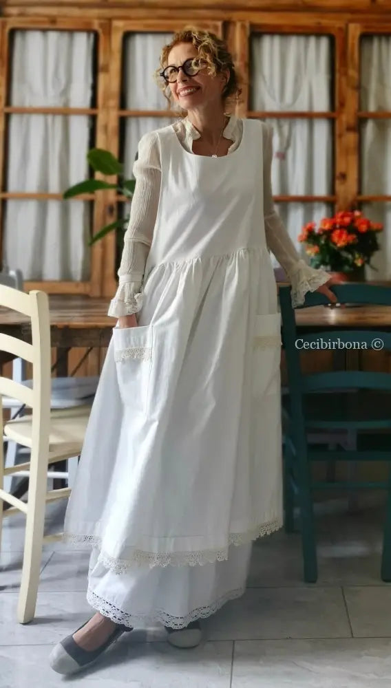 Grembiule da cucina con pizzo beige (Ref. 20) grembiule donna tessuti antichi