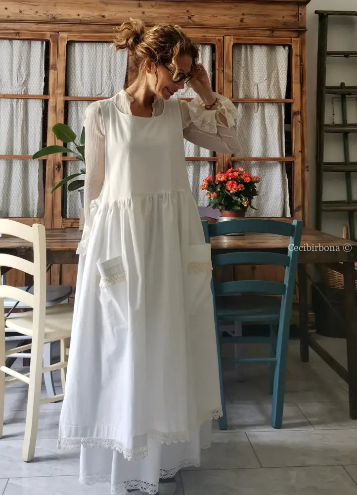 Grembiule da cucina con pizzo beige (Ref. 20) grembiule donna tessuti antichi