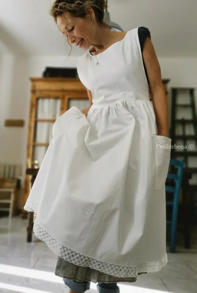 Grembiule da cucina con pizzo e monogramma LC (Ref. 03) grembiule donna tessuti antichi