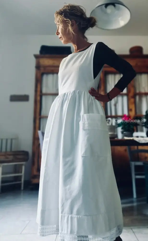 Grembiule da cucina con pizzo e monogramma PT (Ref. 09) grembiule donna tessuti antichi