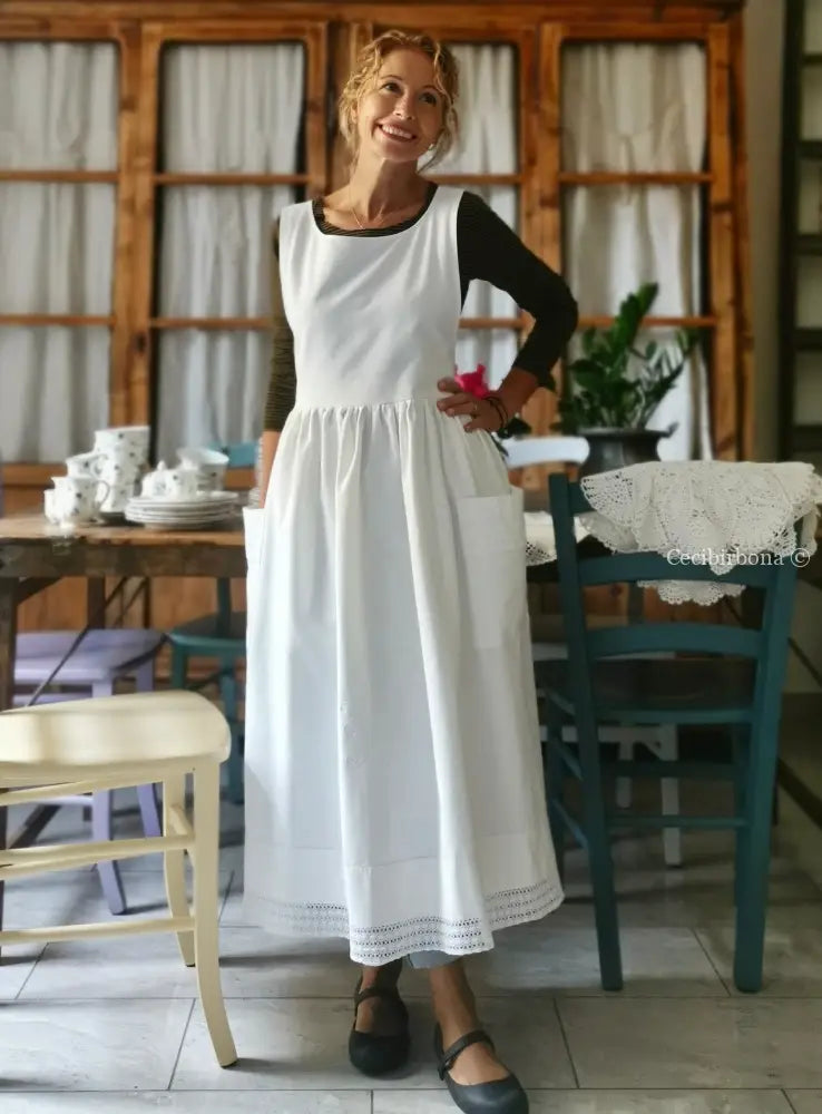 Grembiule da cucina con pizzo e monogramma PT (Ref. 09) grembiule donna tessuti antichi