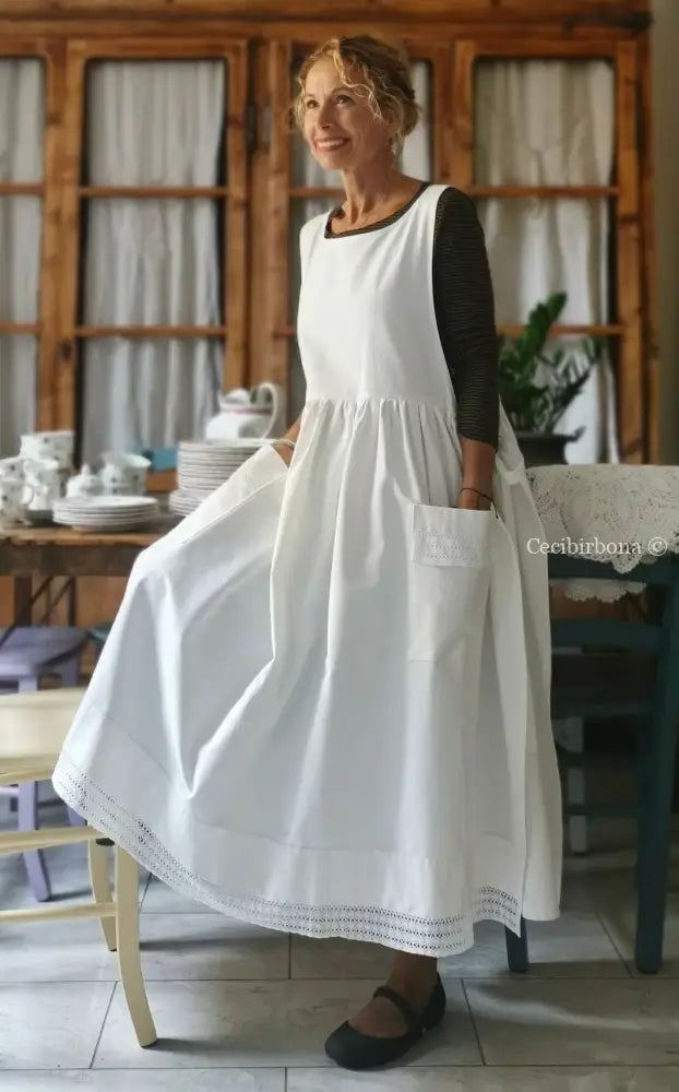 Grembiule da cucina con pizzo e monogramma PT (Ref. 09) grembiule donna tessuti antichi