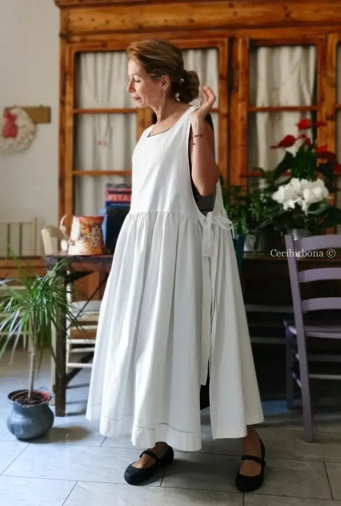 Grembiule da cucina con sfilatura e monogramma N (Ref. 501) grembiule donna in tessuto antico