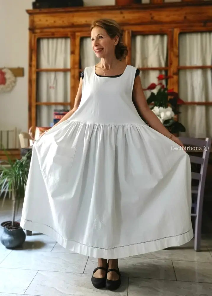 Grembiule da cucina con sfilatura e monogramma N (Ref. 501) grembiule donna in tessuto antico