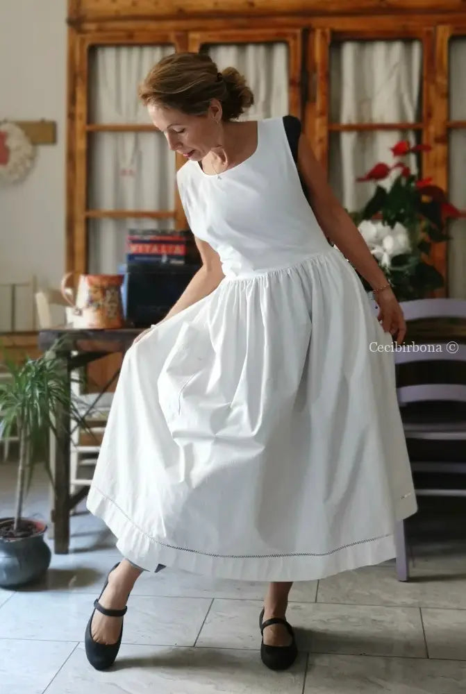 Grembiule da cucina con sfilatura e monogramma N (Ref. 501) grembiule donna in tessuto antico