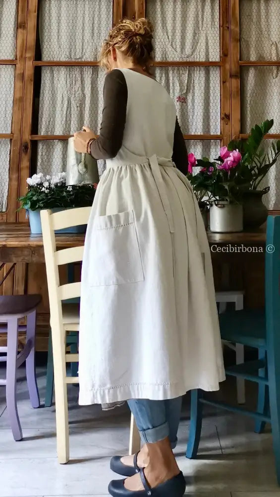 Grembiule da cucina con sfilatura e monogramma rosso EL (Ref. 08) grembiule donna in tessuto antico