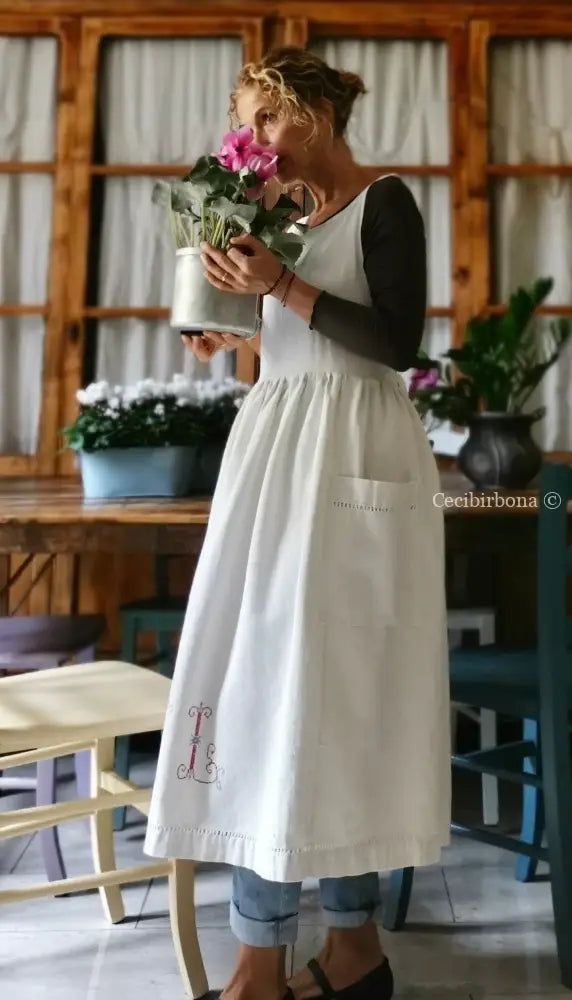Grembiule da cucina con sfilatura e monogramma rosso EL (Ref. 08) grembiule donna in tessuto antico