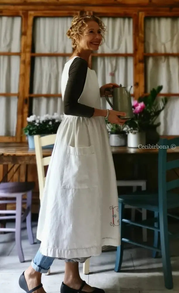 Grembiule da cucina con sfilatura e monogramma rosso EL (Ref. 08) grembiule donna in tessuto antico