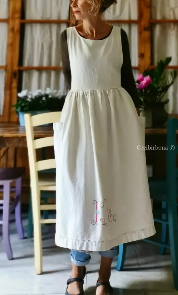 Grembiule da cucina con sfilatura e monogramma rosso EL (Ref. 08) grembiule donna in tessuto antico
