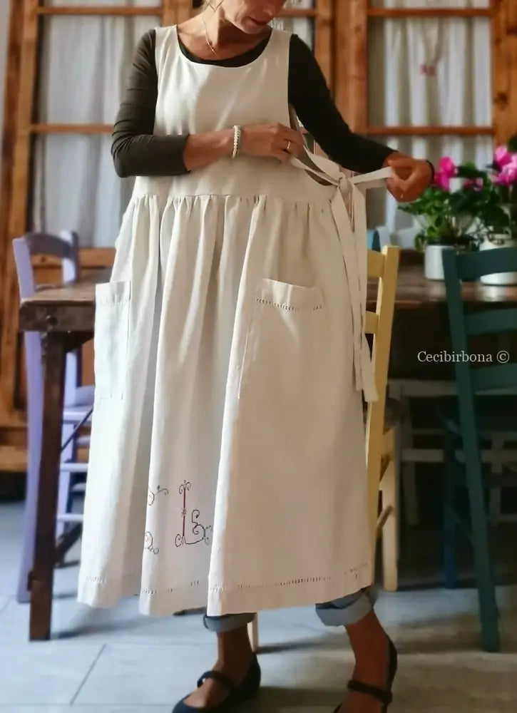 Grembiule da cucina con sfilatura e monogramma rosso EL (Ref. 08) grembiule donna in tessuto antico