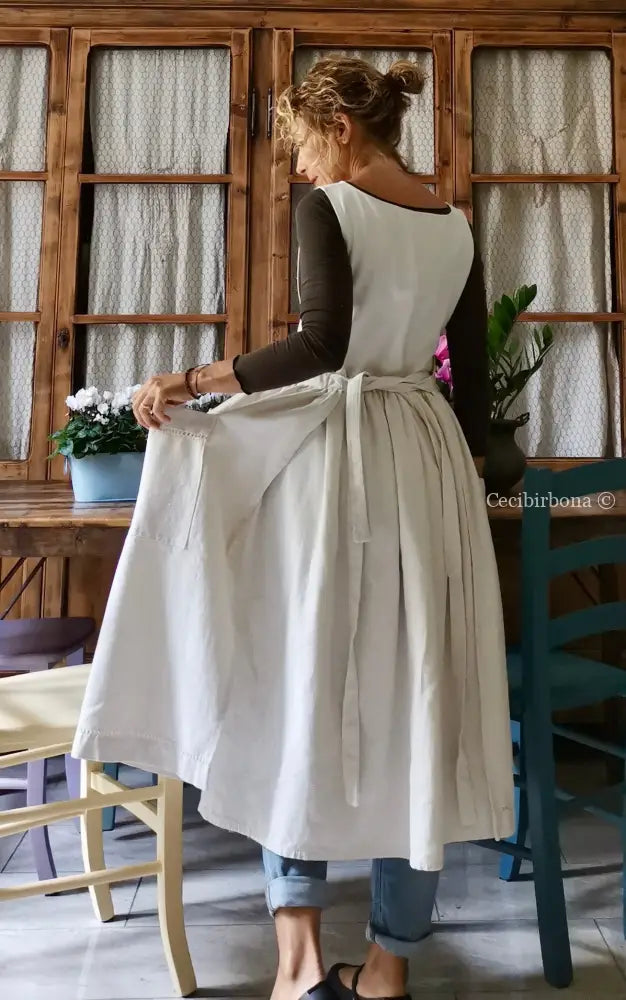 Grembiule da cucina con sfilatura e monogramma rosso EL (Ref. 08) grembiule donna in tessuto antico