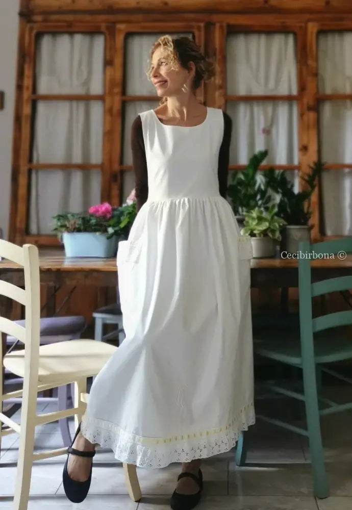 Grembiule da cucina in cotone con monogramma EC e bordo in pizzo con nastro giallo (Ref. 135) grembiule donna tessuti