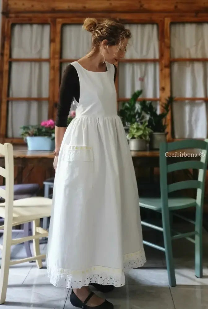 Grembiule da cucina in cotone con monogramma EC e bordo in pizzo con nastro giallo (Ref. 135) grembiule donna tessuti