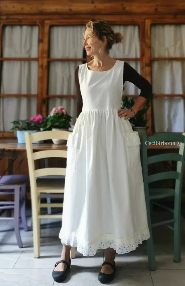 Grembiule da cucina in cotone con monogramma EC e bordo in pizzo con nastro giallo (Ref. 135) grembiule donna tessuti