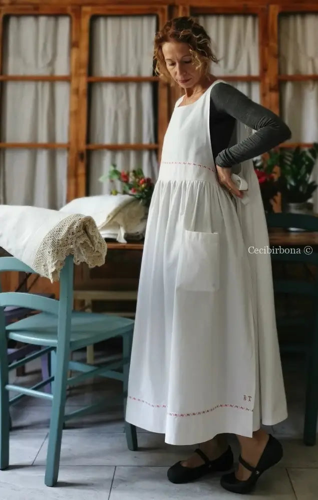 Grembiule da cucina in cotone con passamaneria rossa grembiule donna tessuti antichi