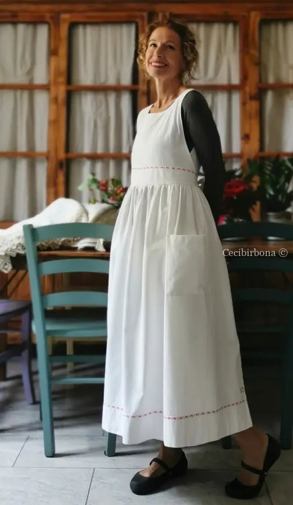 Grembiule da cucina in cotone con passamaneria rossa grembiule donna tessuti antichi