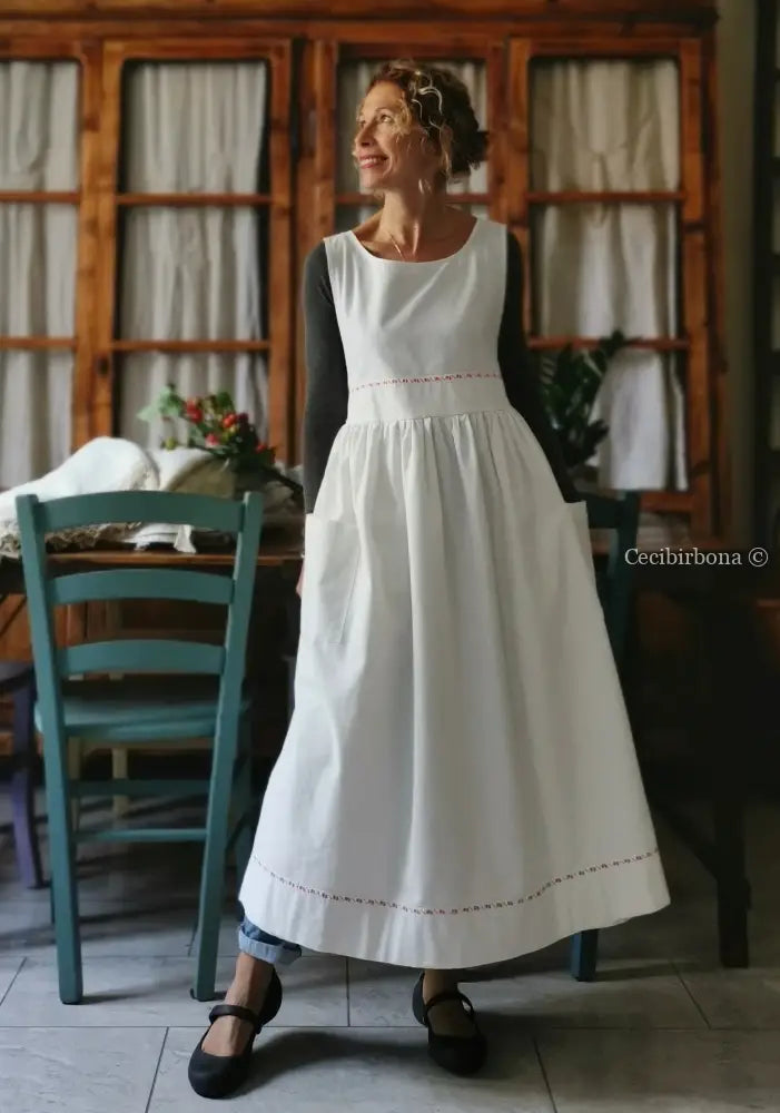 Grembiule da cucina in cotone con passamaneria rossa grembiule donna tessuti antichi