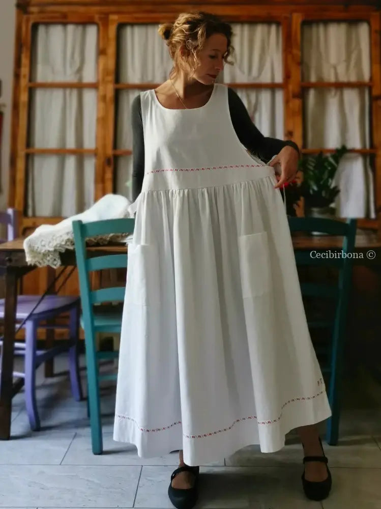 Grembiule da cucina in cotone con passamaneria rossa grembiule donna tessuti antichi