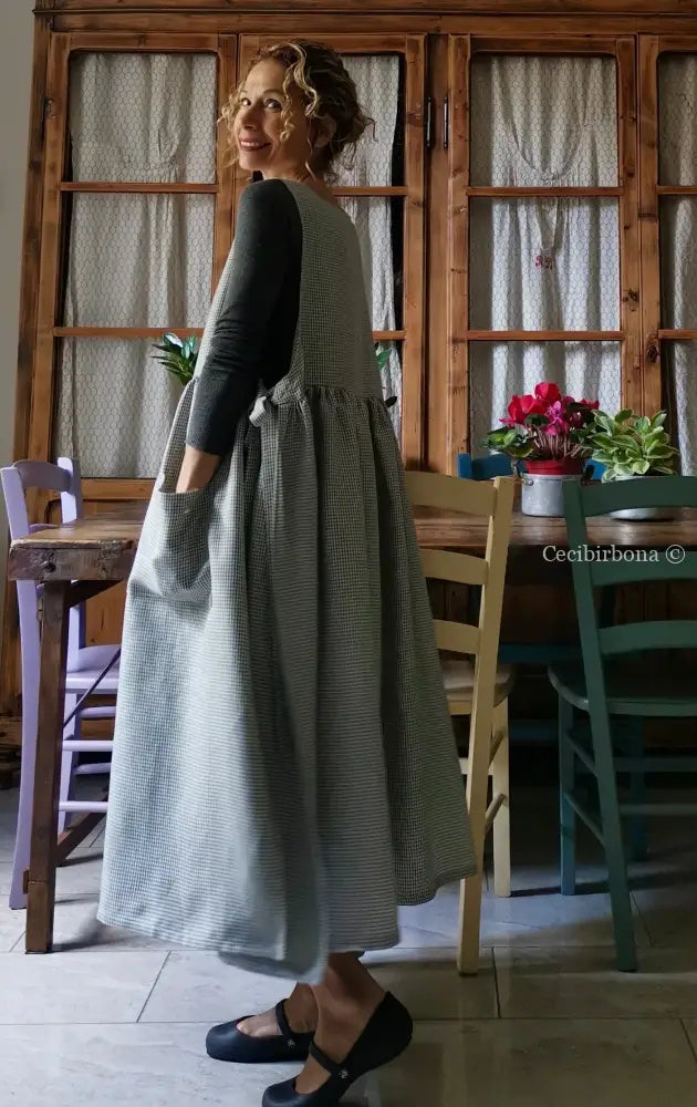 Grembiule da cucina in lino a quadrettini grigi (Ref. 137) grembiule donna tessuti moderni