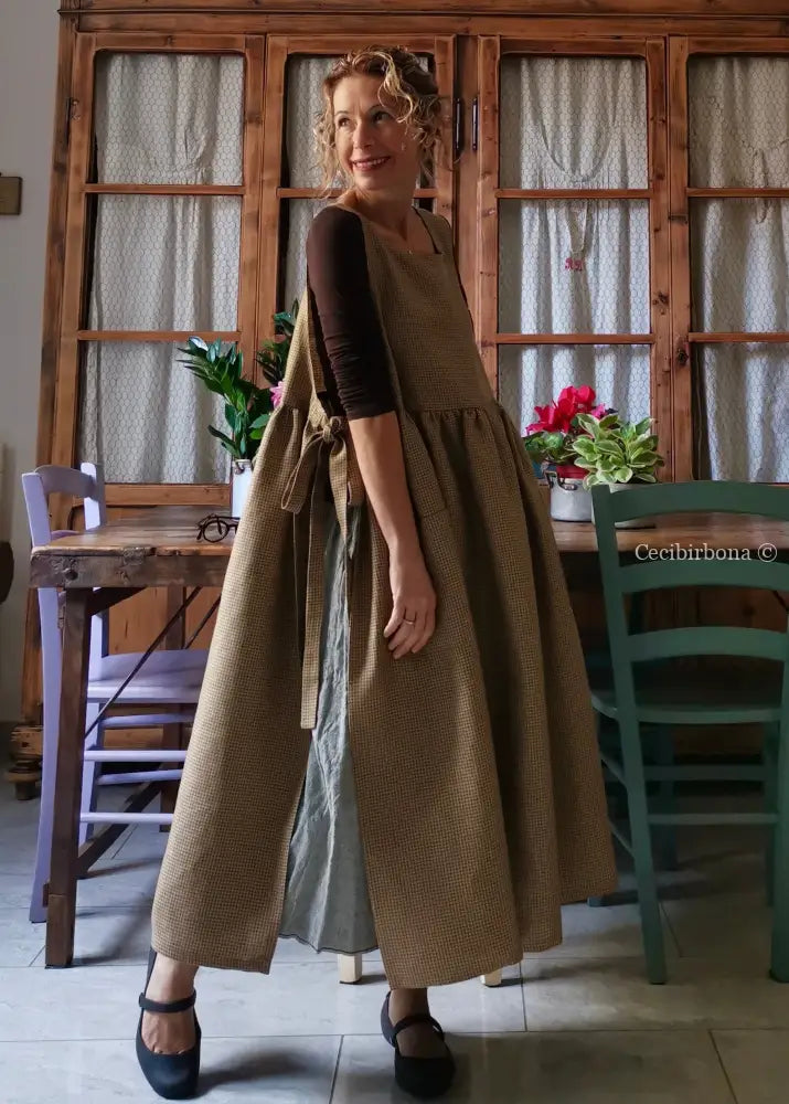 Grembiule da cucina in lino a quadrettini marroni (Ref. 138) grembiule donna tessuti moderni