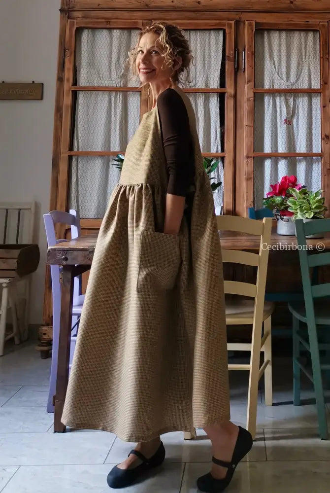 Grembiule da cucina in lino a quadrettini marroni (Ref. 138) grembiule donna tessuti moderni