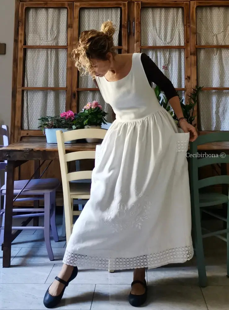 Grembiule da cucina in lino con pizzo e monogramma OA (Ref. 130) grembiule donna tessuti antichi