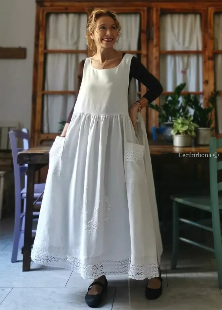 Grembiule da cucina in lino con pizzo e monogramma OA (Ref. 130) grembiule donna tessuti antichi