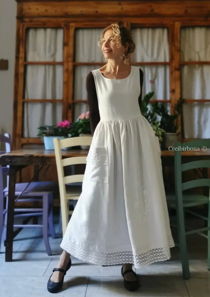 Grembiule da cucina in lino con pizzo e monogramma OA (Ref. 130) grembiule donna tessuti antichi