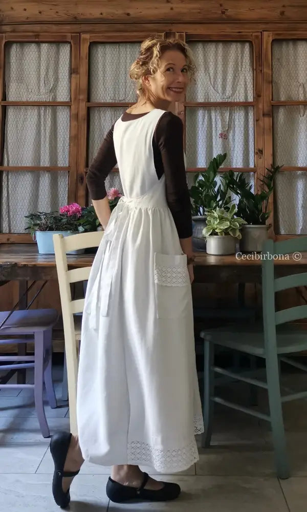 Grembiule da cucina in lino con pizzo e monogramma OA (Ref. 130) grembiule donna tessuti antichi