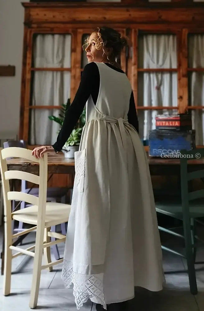Grembiule da cucina in lino con ricamo e bordo all’uncinetto (Ref. 90) grembiule donna tessuti antichi
