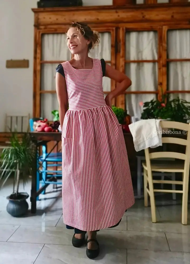 Grembiule da cucina per donna in cotone a righe rosso ciliegia (Ref. 521) - grembiule donna tessuti moderni
