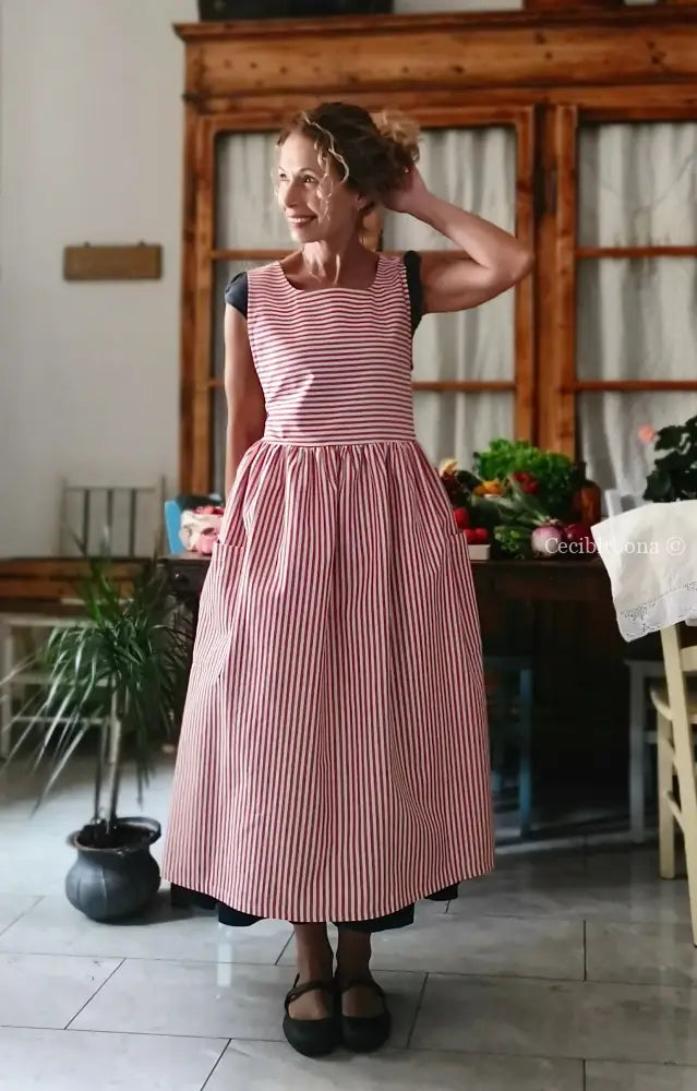 Grembiule da cucina per donna in cotone a righe rosso ciliegia (Ref. 521) - grembiule donna tessuti moderni