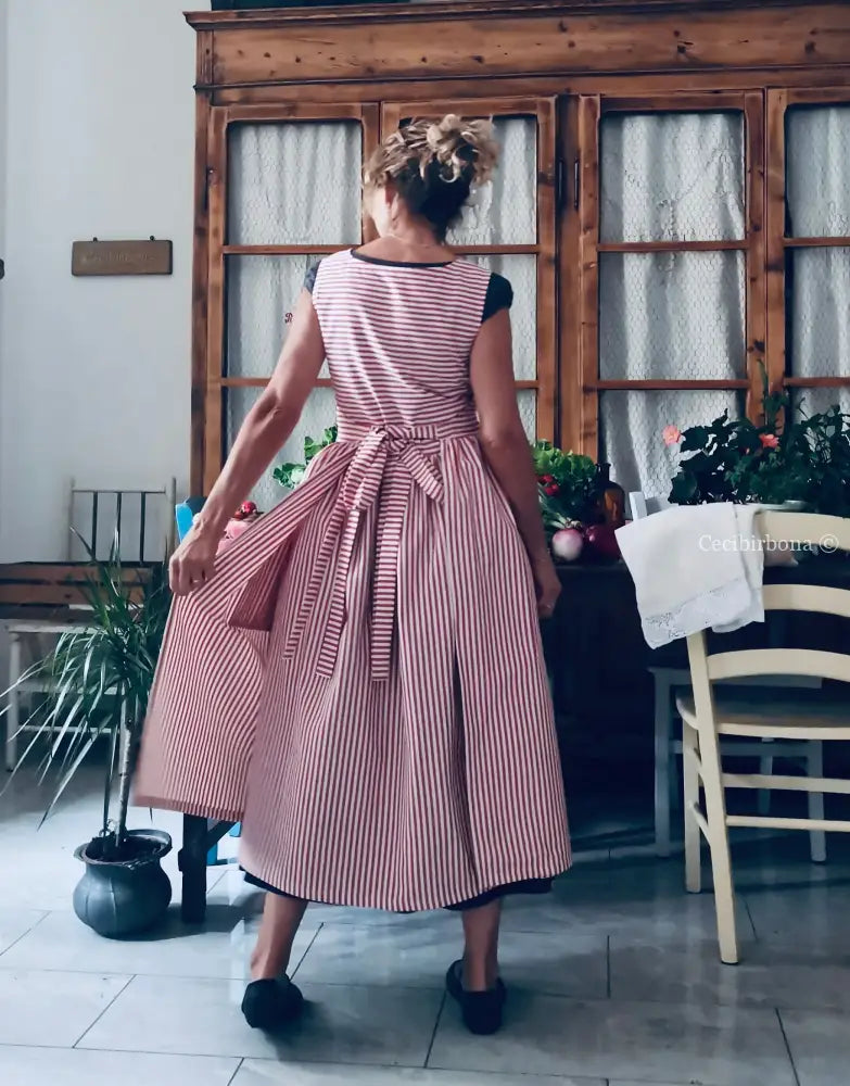 Grembiule da cucina per donna in cotone a righe rosso ciliegia (Ref. 521) - grembiule donna tessuti moderni