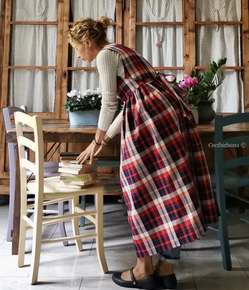 Grembiule da cucina per donna in cotone tartan rosso e blu (Ref. 69) Lunghezza grembiule 99 cm (lunghezza corpino 33