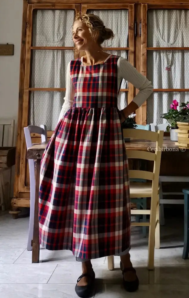Grembiule da cucina per donna in cotone tartan rosso e blu (Ref. 69) Lunghezza grembiule 99 cm (lunghezza corpino 33