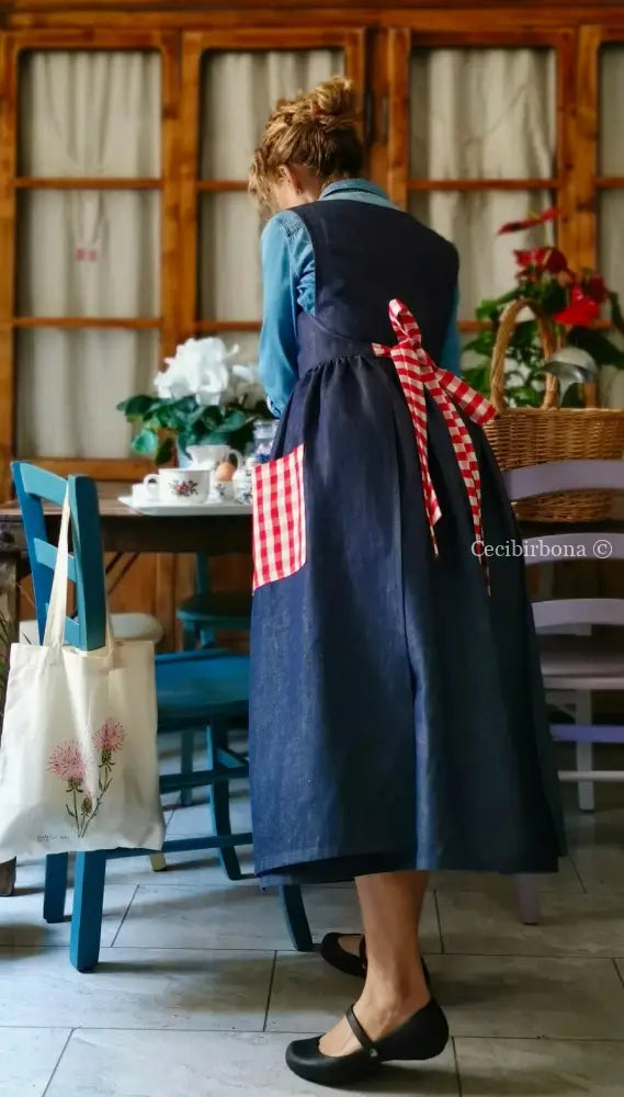 Grembiule denim con dettagli a quadri rossi (Ref.496) grembiule donna tessuti moderni