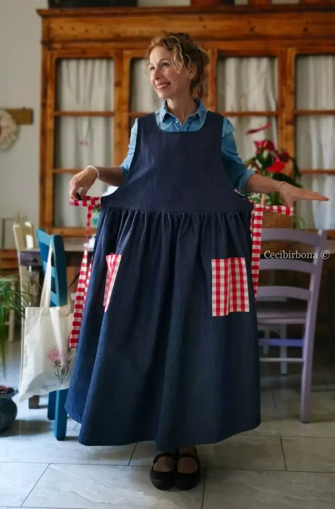 Grembiule denim con dettagli a quadri rossi (Ref.496) grembiule donna tessuti moderni