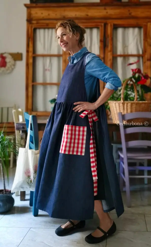 Grembiule denim con dettagli a quadri rossi (Ref.496) grembiule donna tessuti moderni