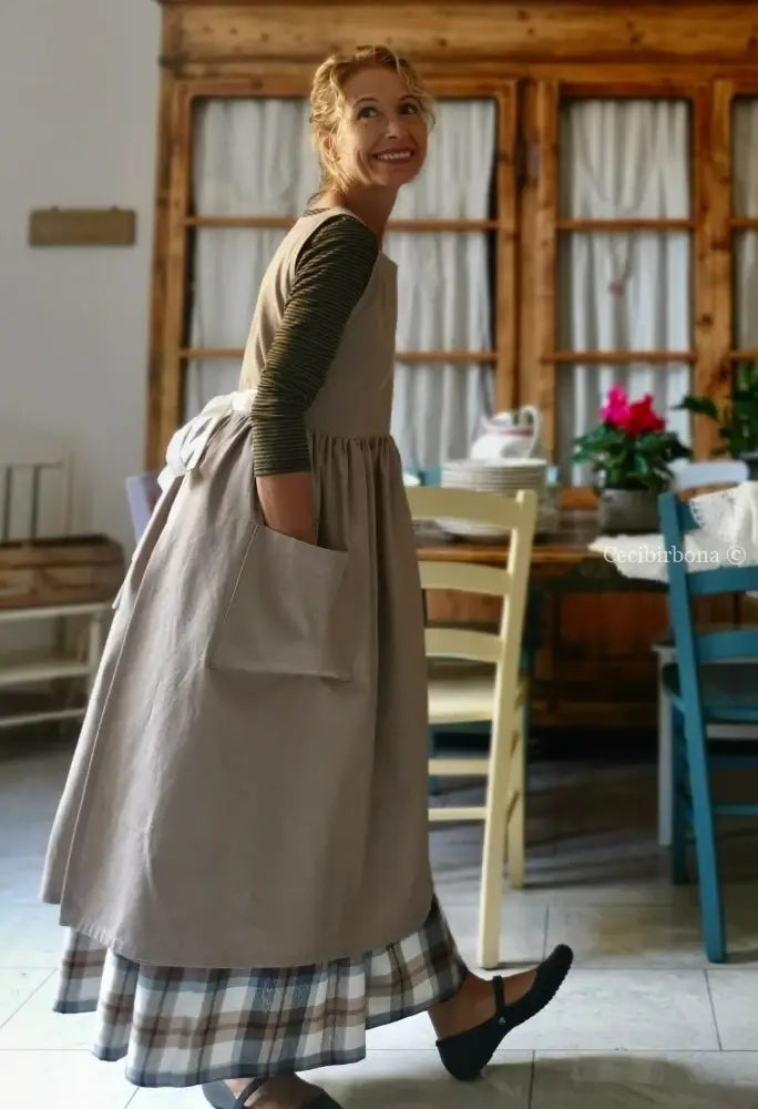Grembiule donna color tortora con lacci panna (Ref. 43) grembiule donna tessuti moderni