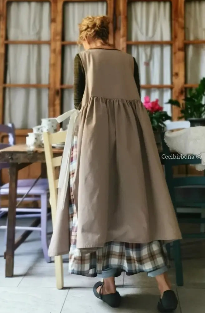 Grembiule donna color tortora con lacci panna (Ref. 43) grembiule donna tessuti moderni
