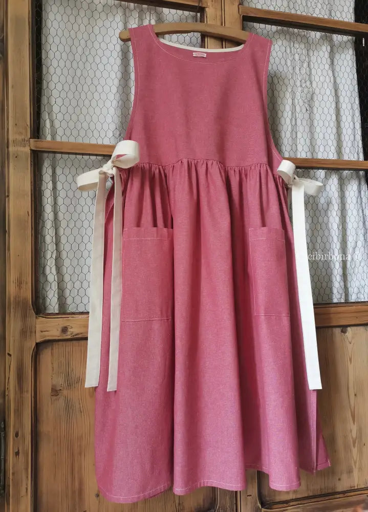 Grembiule donna rosso ciliegia con lacci panna (Ref. 316) grembiule donna tessuti moderni