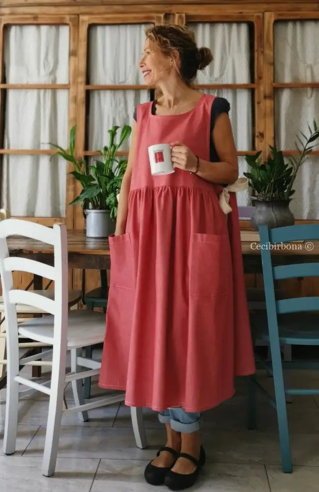 Grembiule donna rosso ciliegia con lacci panna (Ref. 316) grembiule donna tessuti moderni