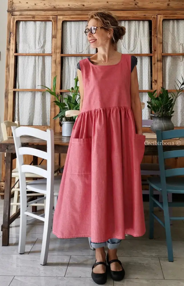 Grembiule donna rosso ciliegia con lacci panna (Ref. 316) grembiule donna tessuti moderni