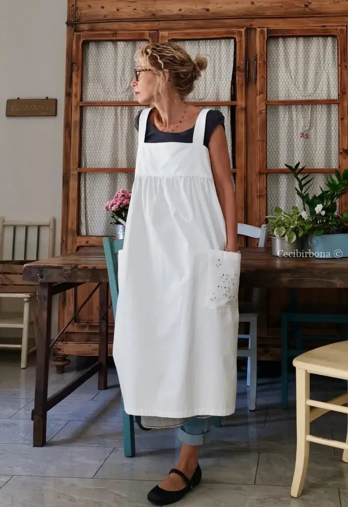 Grembiule impero in cotone vintage con tasche ricamate a margherite (Ref. 178) grembiule donna tessuti antichi