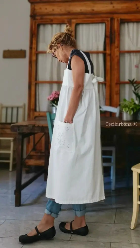 Grembiule impero in cotone vintage con tasche ricamate a margherite (Ref. 178) grembiule donna tessuti antichi