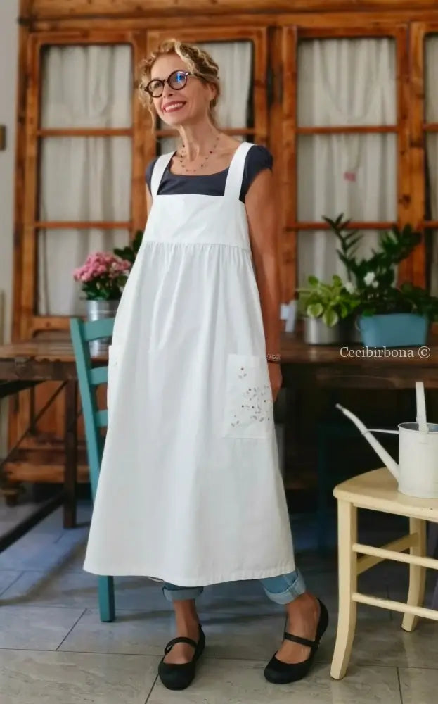 Grembiule impero in cotone vintage con tasche ricamate a margherite (Ref. 178) grembiule donna tessuti antichi