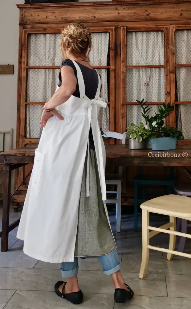 Grembiule impero in cotone vintage con tasche ricamate a margherite (Ref. 178) grembiule donna tessuti antichi